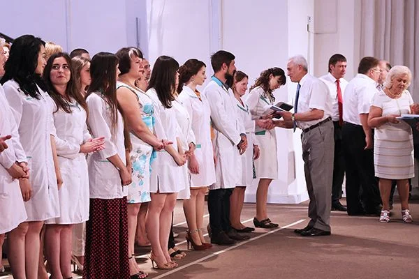 На работу в государственные лечебные учреждения региона придут выпускники мединститута БФУ 