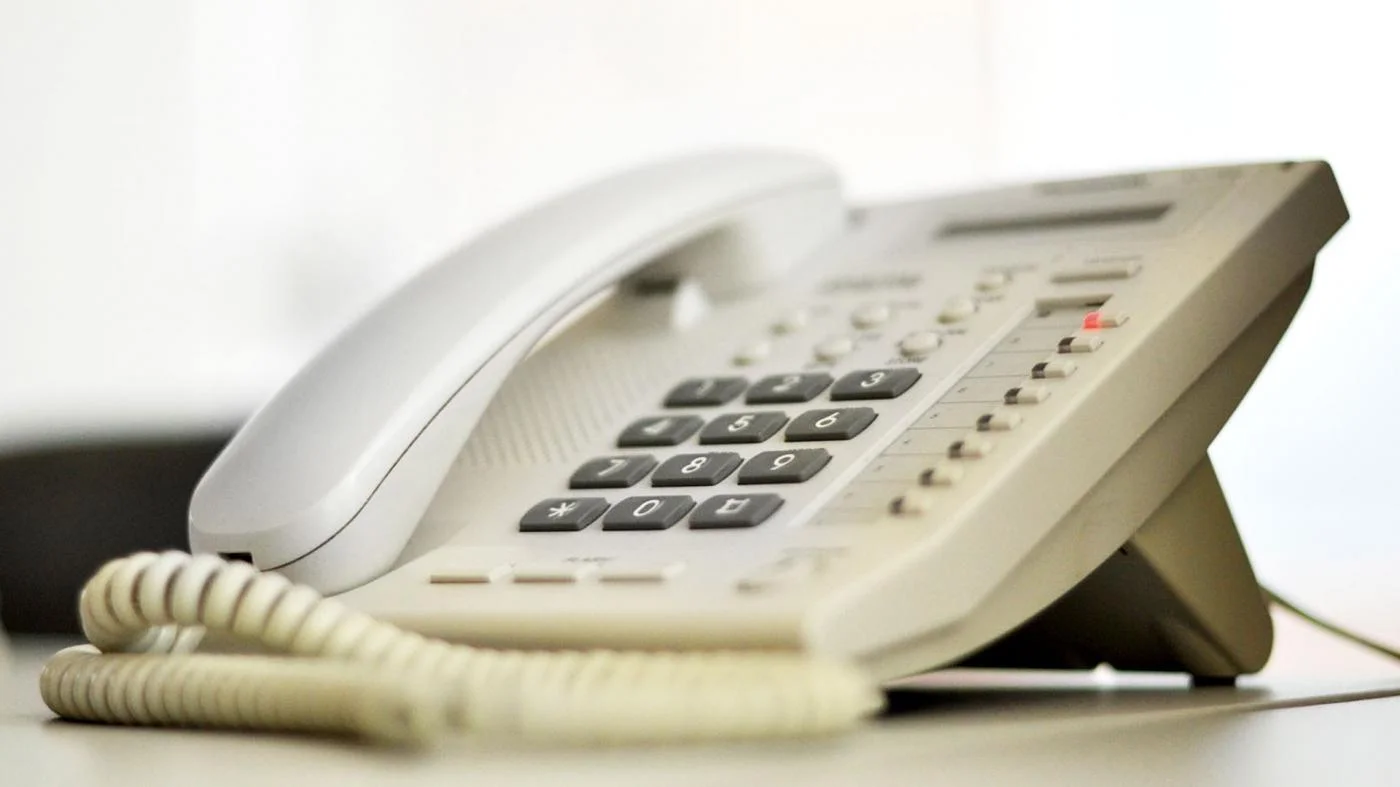 При региональном минздраве заработала горячая линия психологической помощи населению 