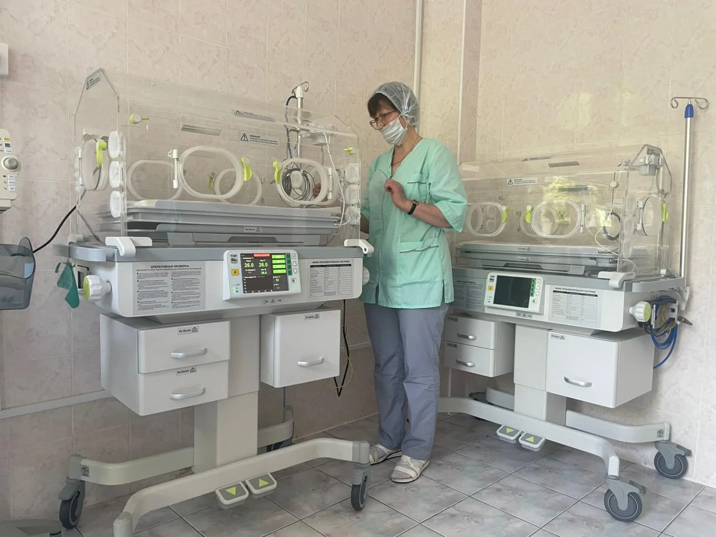 Новые кювезы в Черняховской больнице помогают стабилизировать состояние новорожденных